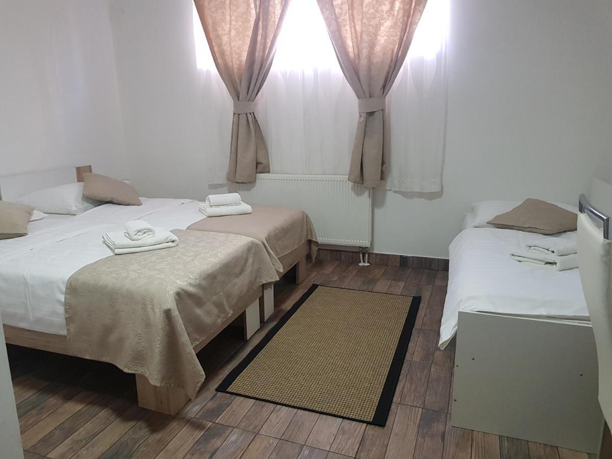 Guesthouse Dubai Загреб Екстер'єр фото