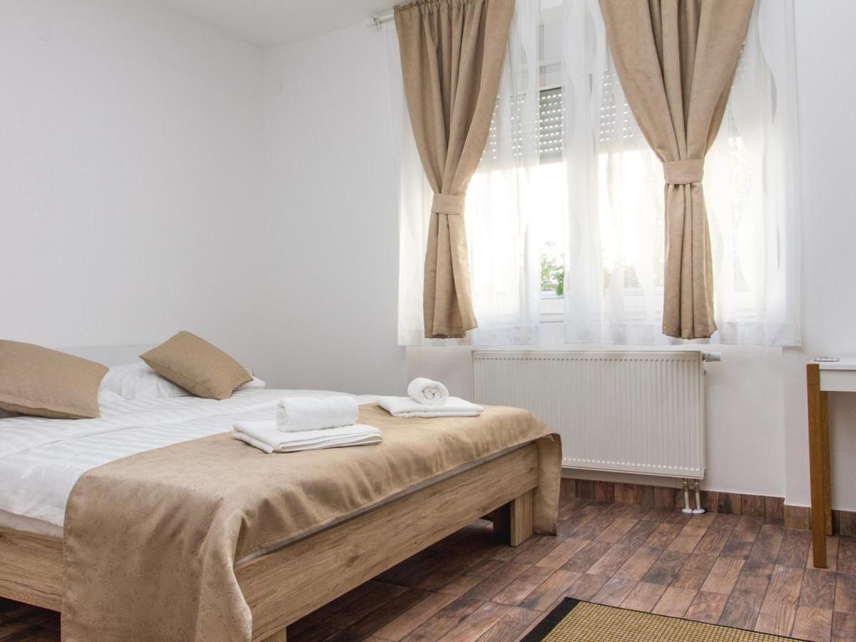 Guesthouse Dubai Загреб Екстер'єр фото